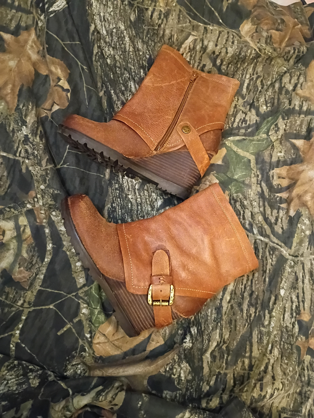 Zodiac USA Ankle Wedge Boot - Tan